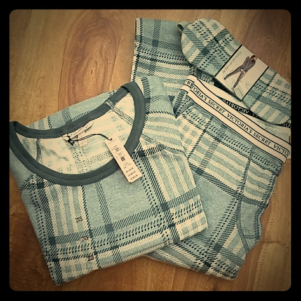 VICTORIA SECRET PAJAMA SET BRAND NEW